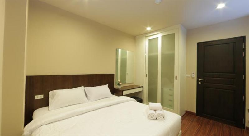 The Tepp Aparthotel Банкок Екстериор снимка