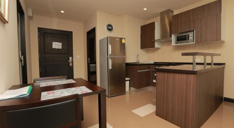 The Tepp Aparthotel Банкок Екстериор снимка