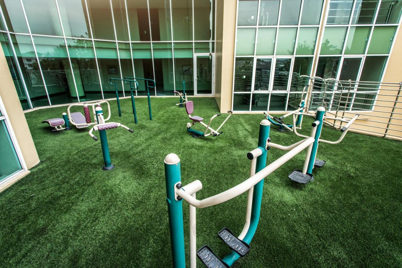 The Tepp Aparthotel Банкок Екстериор снимка
